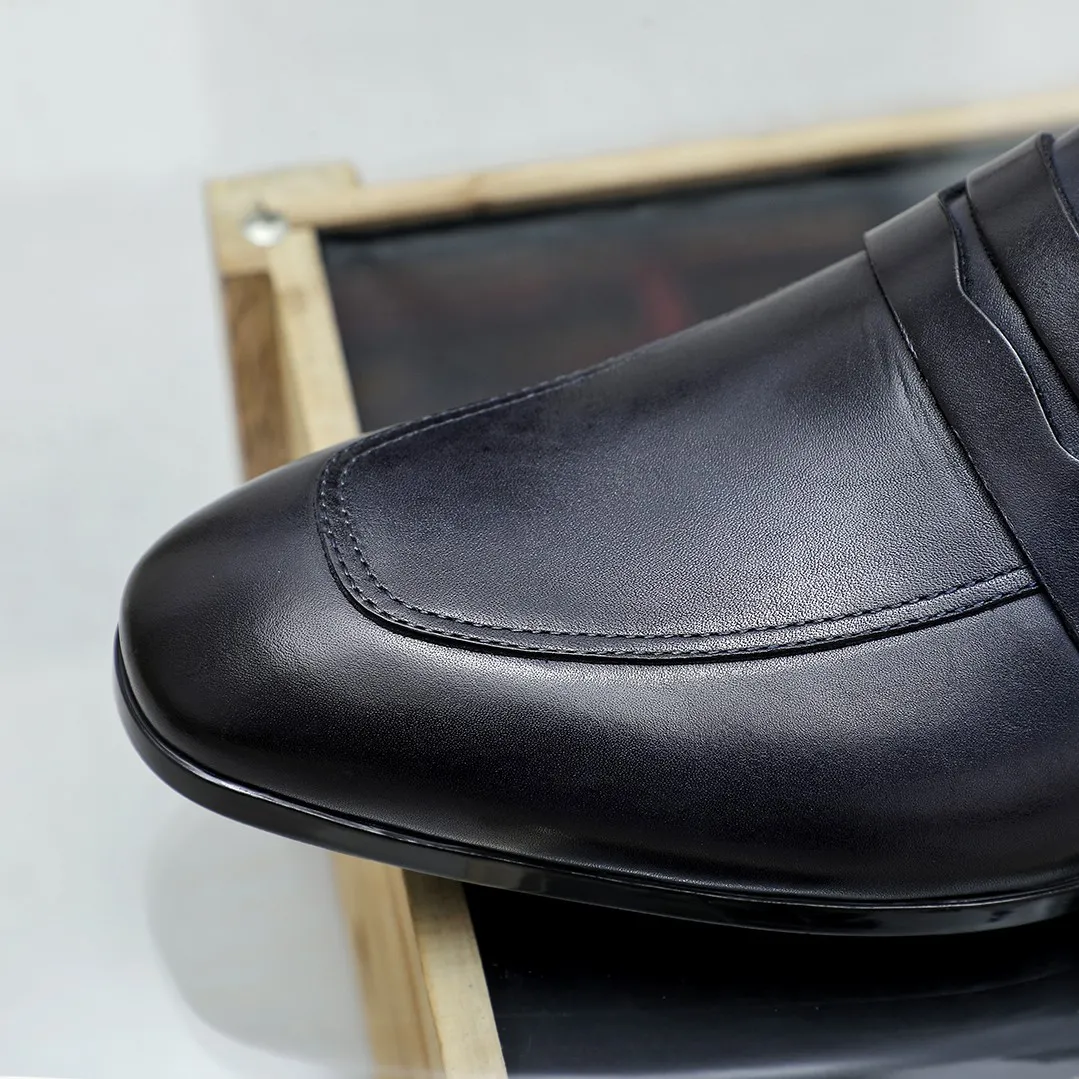 Men's shoes 💰460 🔥Ferragamo's new men's casual slip-on shoes🇨🇳Official website original 1:1 mold, original quality💯Fine workmanship, high-end luxury☘The upper is made of imported Italian first-layer cowhide🌴Luxurious water dyeing🐂Leather lining🍓Rubber wear-resistant and non-slip outsole, breathable and comfortable to wear🍍The first choice for high-grade men, 5 colors available! Code number 38-44 (45.46. Customized)